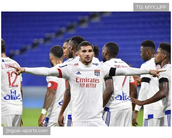 传闻：多家英超球队派出球探，考察塞尔塔队阿根廷中卫在低位防守中的出色指挥能力